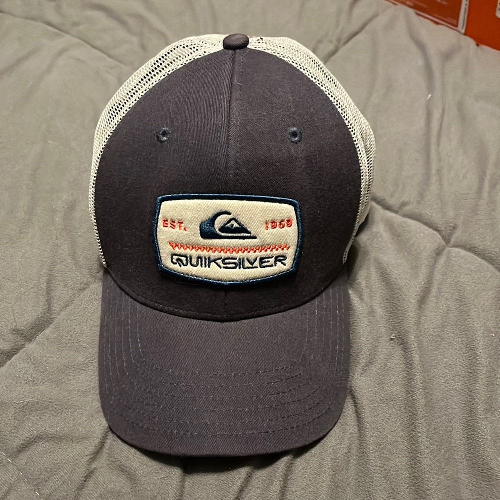 mens quicksilver hat